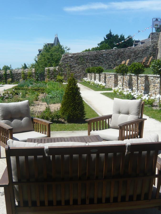 Jardin Des Simples Mont-Dol Exterior photo